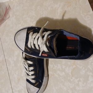 Children's sneakers for girls.